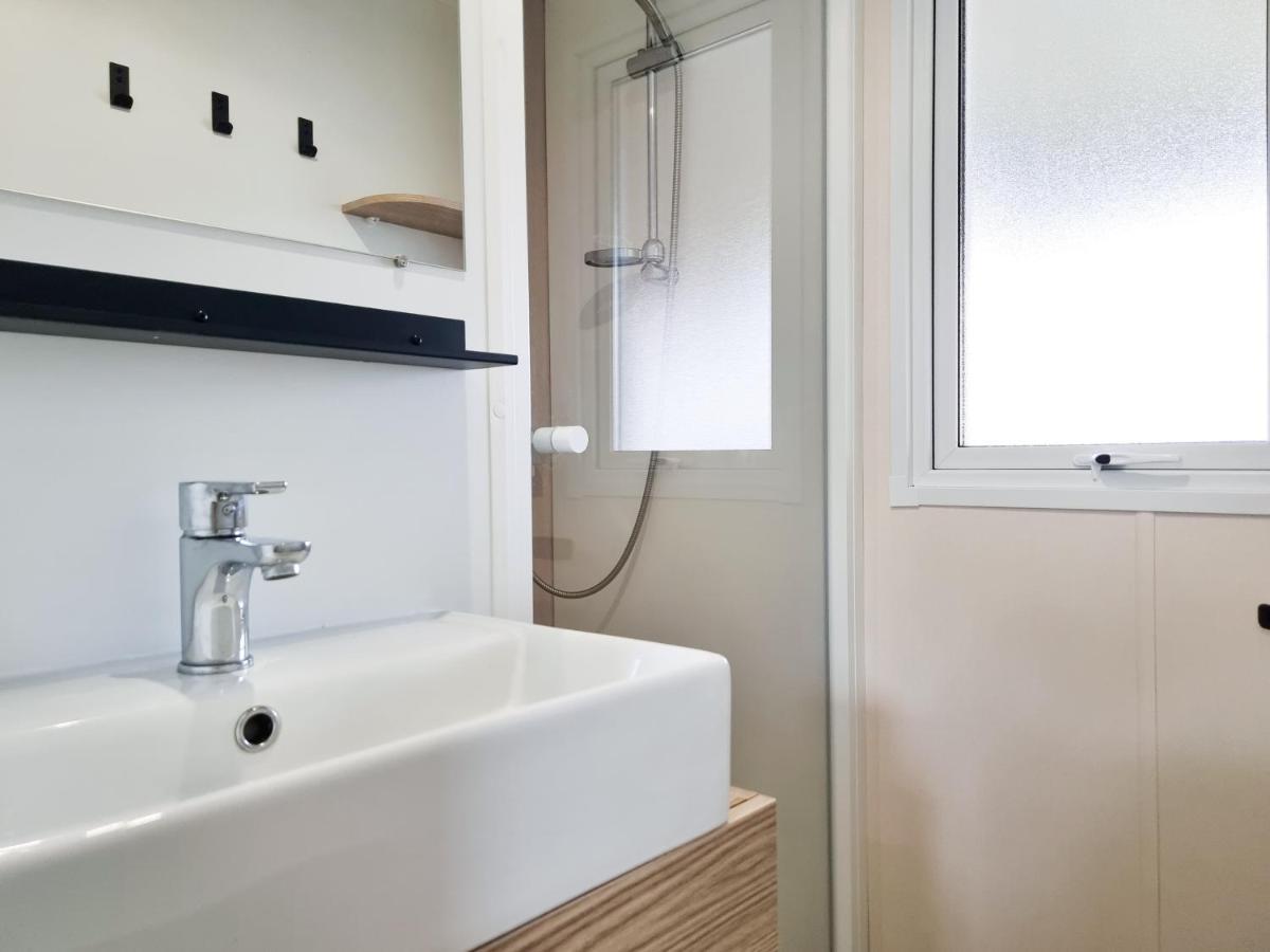 Prachtig Chalet Ok50 D12 Op Familiecamping Oostkapelle Ngoại thất bức ảnh