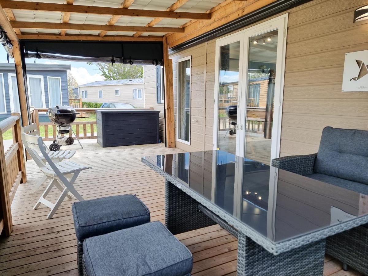 Prachtig Chalet Ok50 D12 Op Familiecamping Oostkapelle Ngoại thất bức ảnh